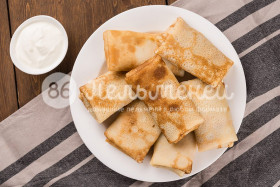 Блины с вишней замороженные