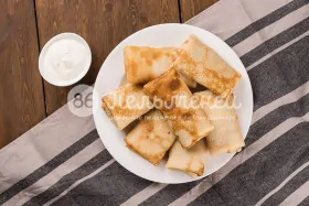 Блины с творогом и вишней замороженные